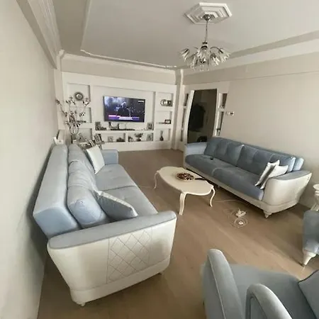 Apartman Cadde Uestue, Deniz Manzarali Ferah Bir *